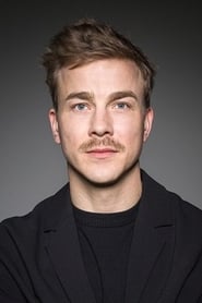 Albrecht Schuch as Michael Heller in System Crasher