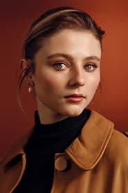 Thomasin McKenzie as Elsa in Jojo Rabbit
