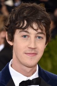 Alex Sharp as Rennie Davis in The Trial of the Chicago 7