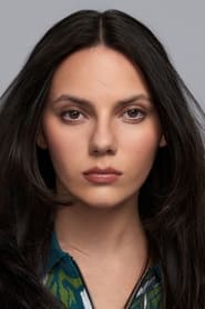 Dafne Keen as Laura in Logan