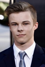 Nicholas Hamilton as Rellian Cash in Captain Fantastic