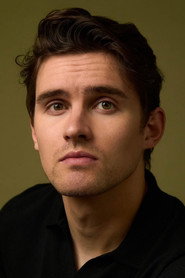 Michael Johnston as Bear in Obsession