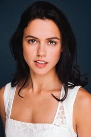 Nina Kiri as Evy Babic in undertone