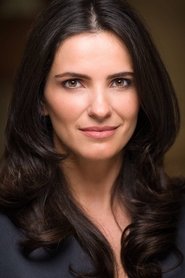 Yllka Gashi as Fahrije in Hive