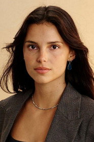 Inde Navarrette as Nikki in Obsession