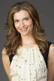 Tandi Wright as Susan in Evil Dead Burn