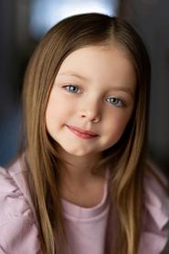 Emily Mitchell as Young Katie Cannon in Lee Cronin's The Mummy