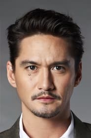 Ananda Everingham as Tun in Shutter