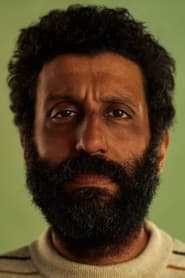 Adeel Akhtar as Naveed Nanjiani in The Big Sick