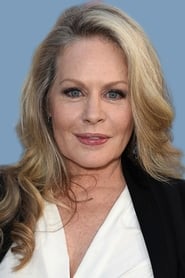 Beverly D'Angelo as Doris in American History X