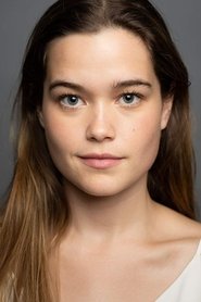 Sarah Catherine Hook as Piper Ratliff in The White Lotus