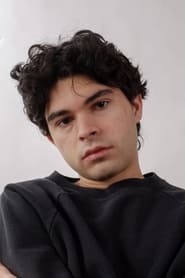 Daniel Zolghadri as Riley in Eighth Grade